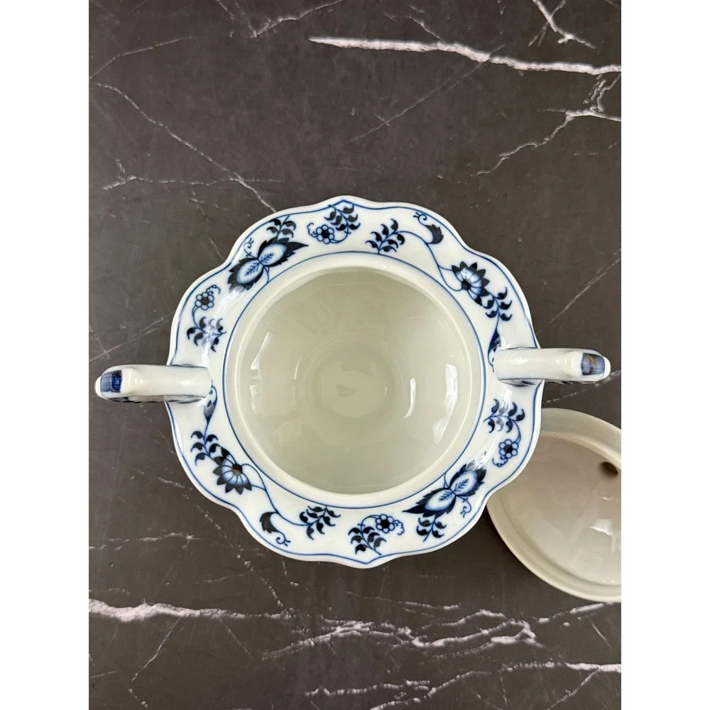 Blue Danube vtg blue